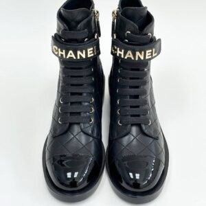 Ботинки Chanel с логотипом