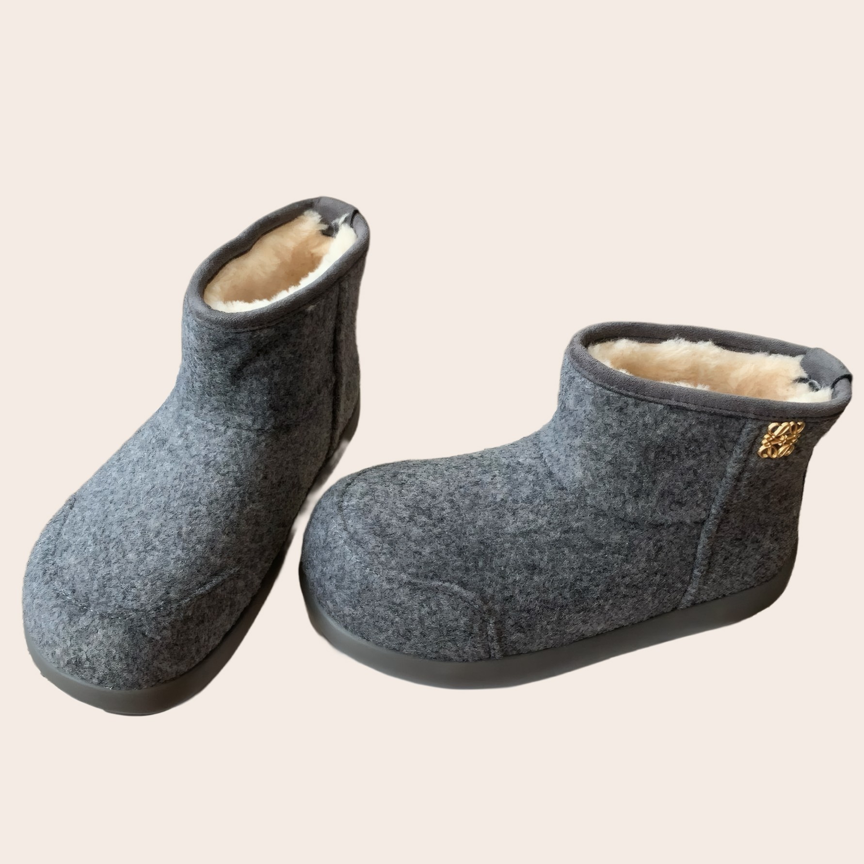 Ботинки Loewe из овчины