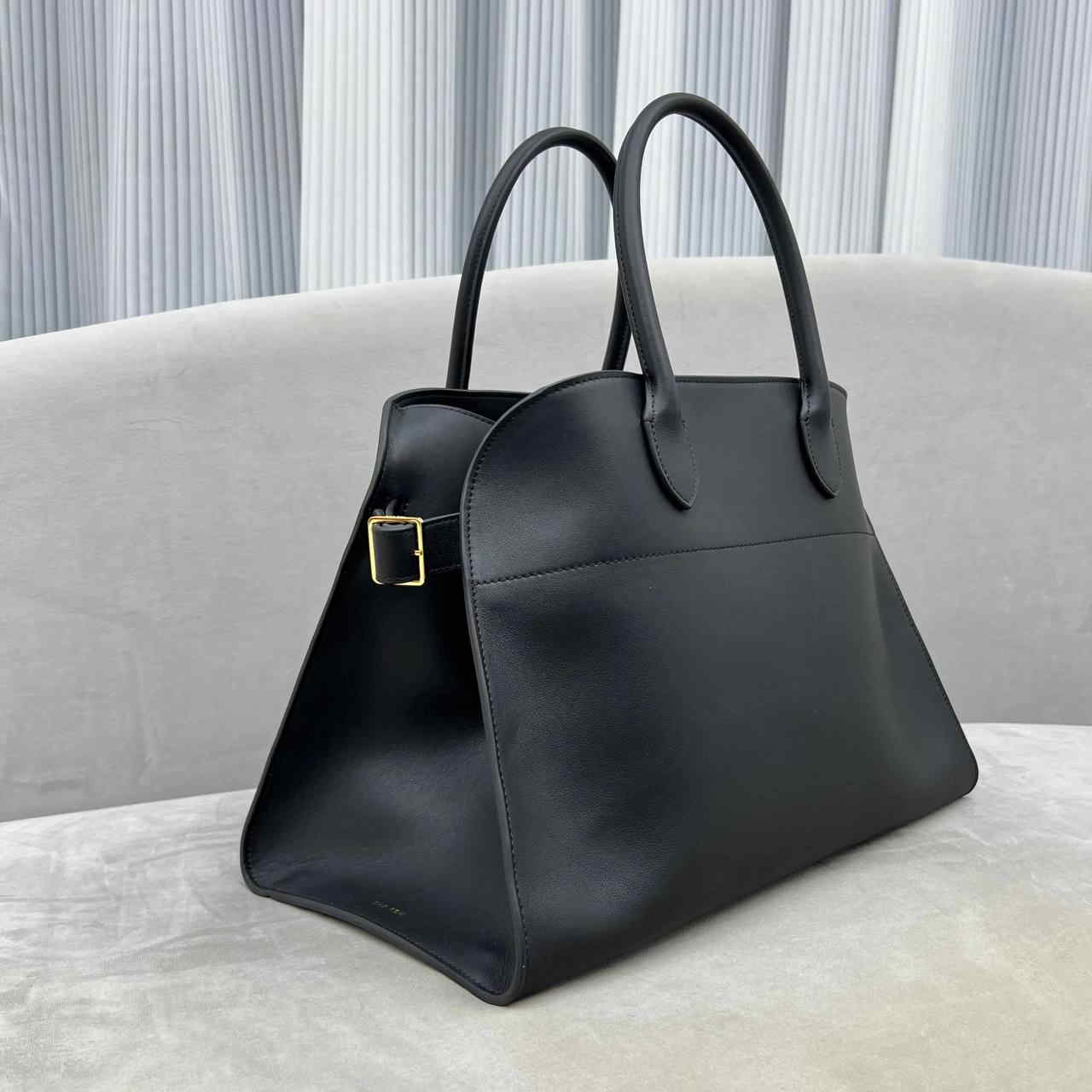 Сумка The Row Margaux 15 Smooth