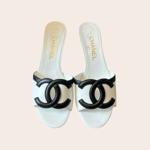 Мюли Chanel с логотипом