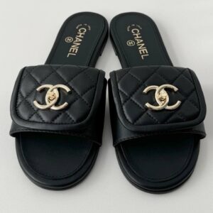 Сандалии Chanel с лого