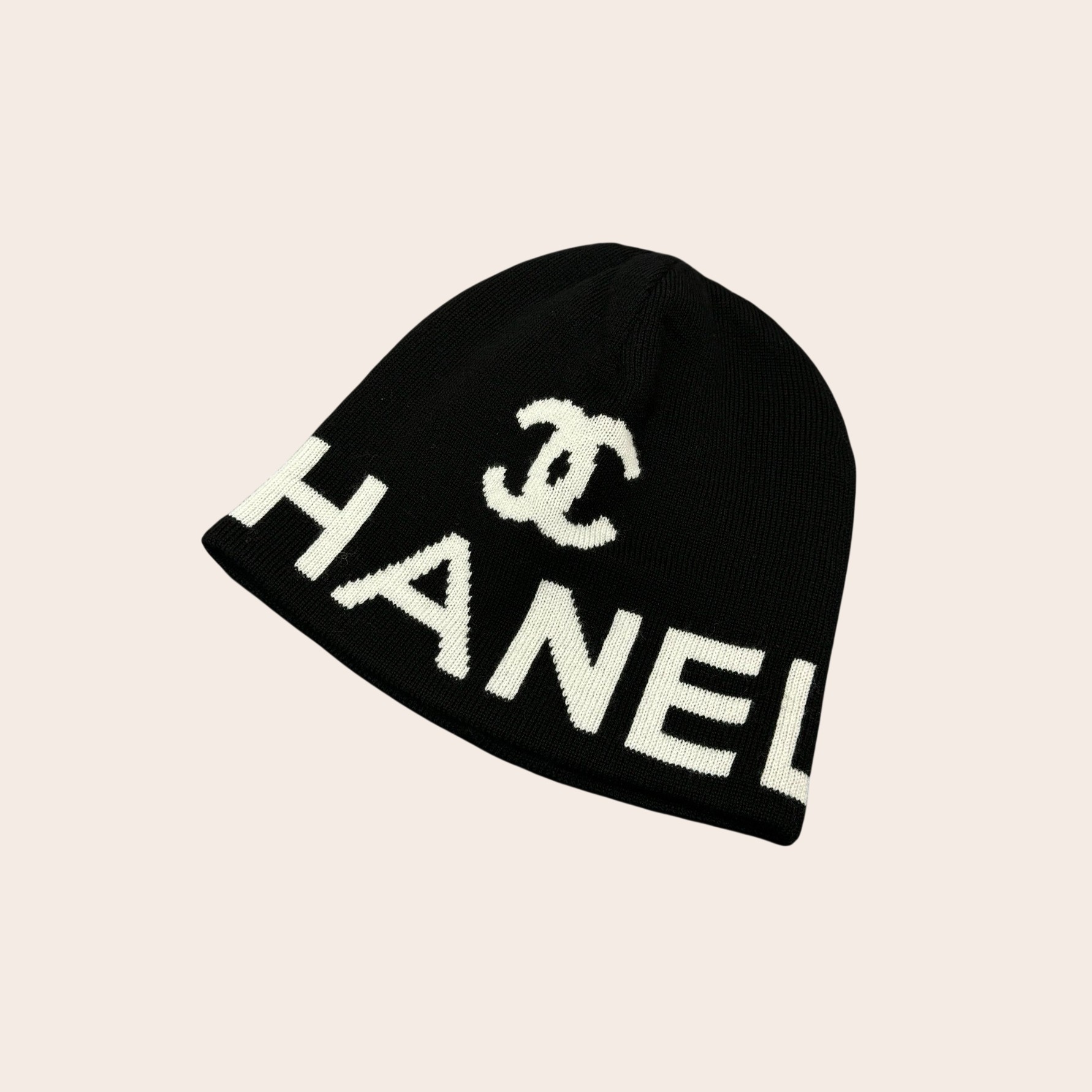 Шапка Chanel