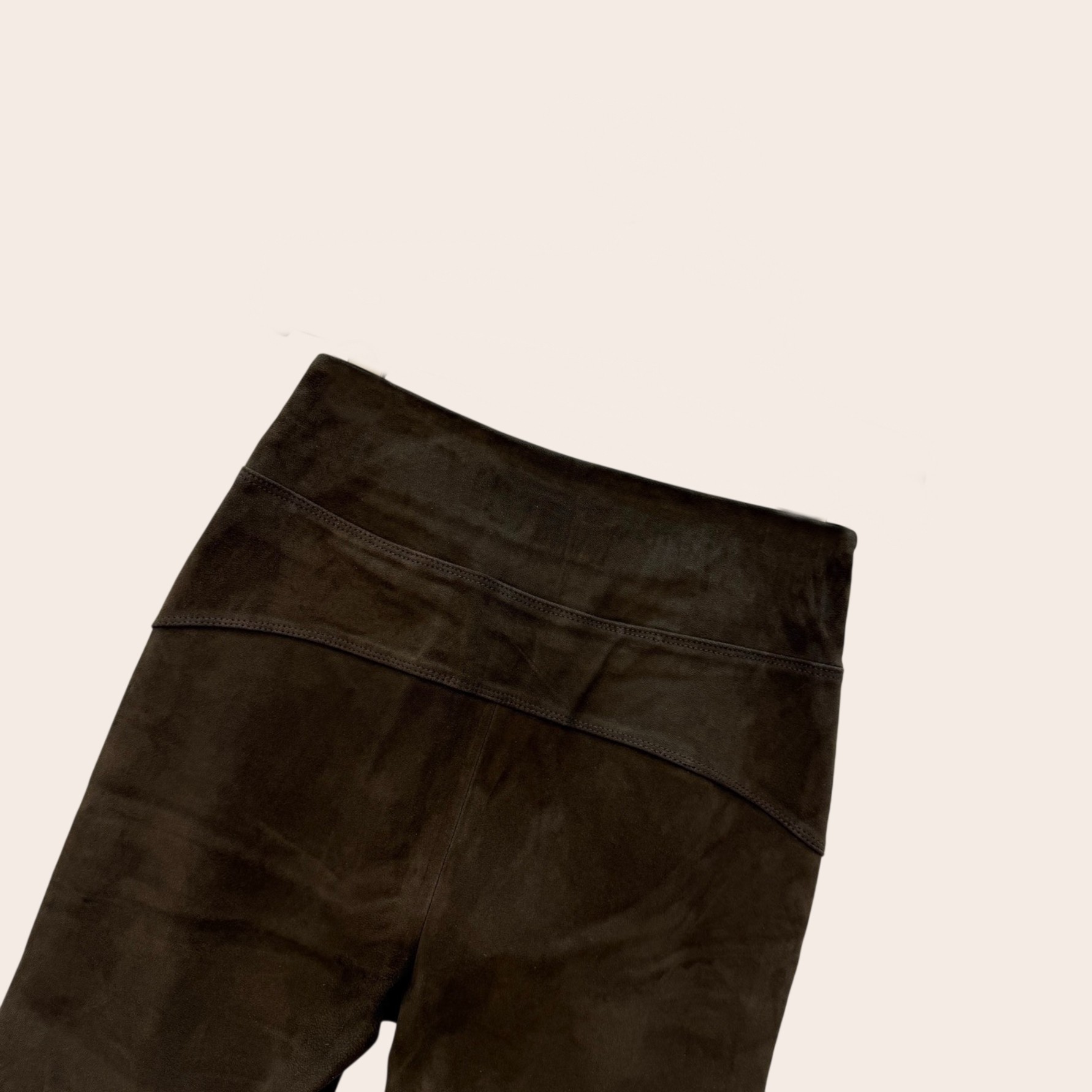 Легинсы Alaia из замшевой кожи